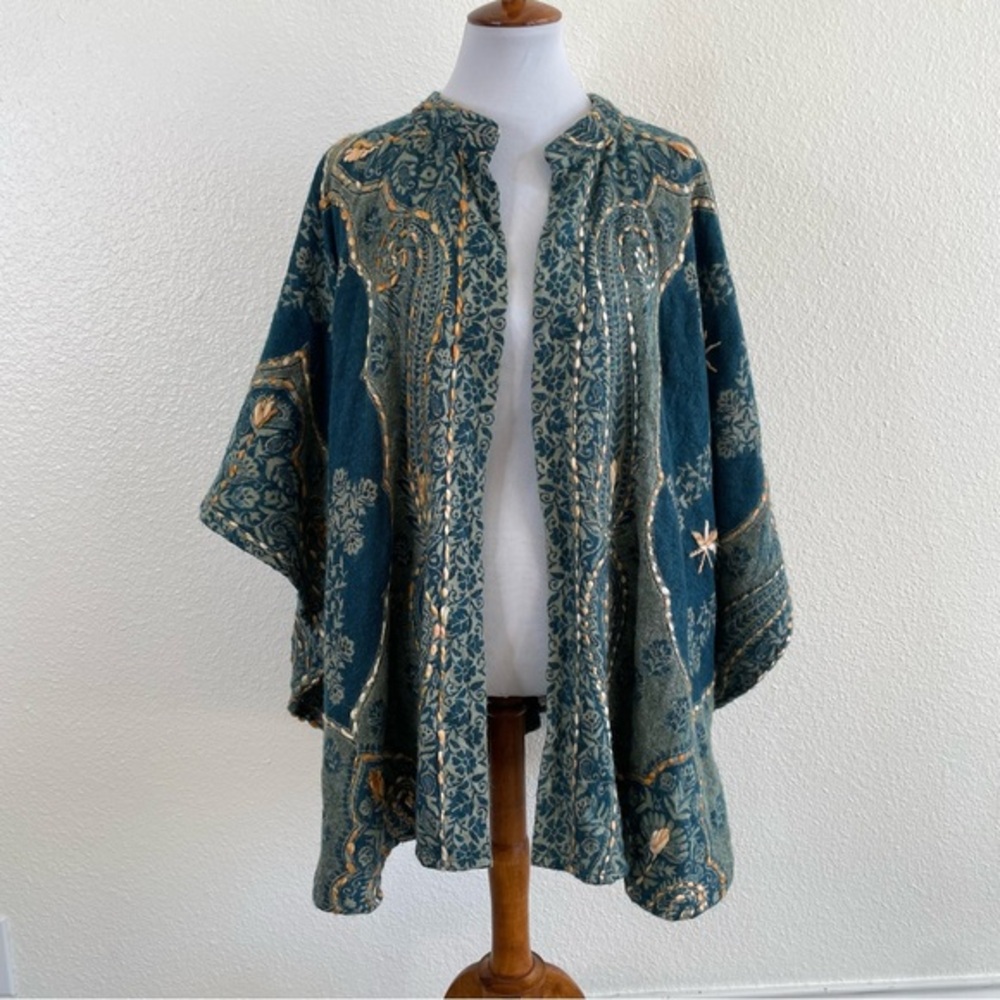 Paper Lace Boho Knit Shawl Women’s OS Soft Floral Teal Blue Gypsy Textured Cape